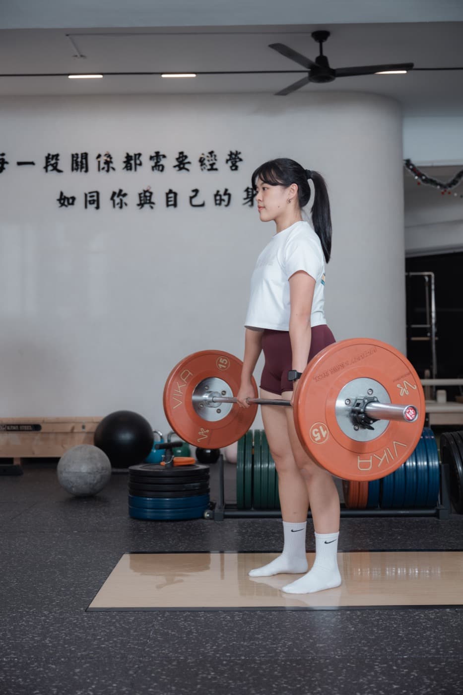 純浪力量重量訓練課程:學員於文平店進行硬舉訓練