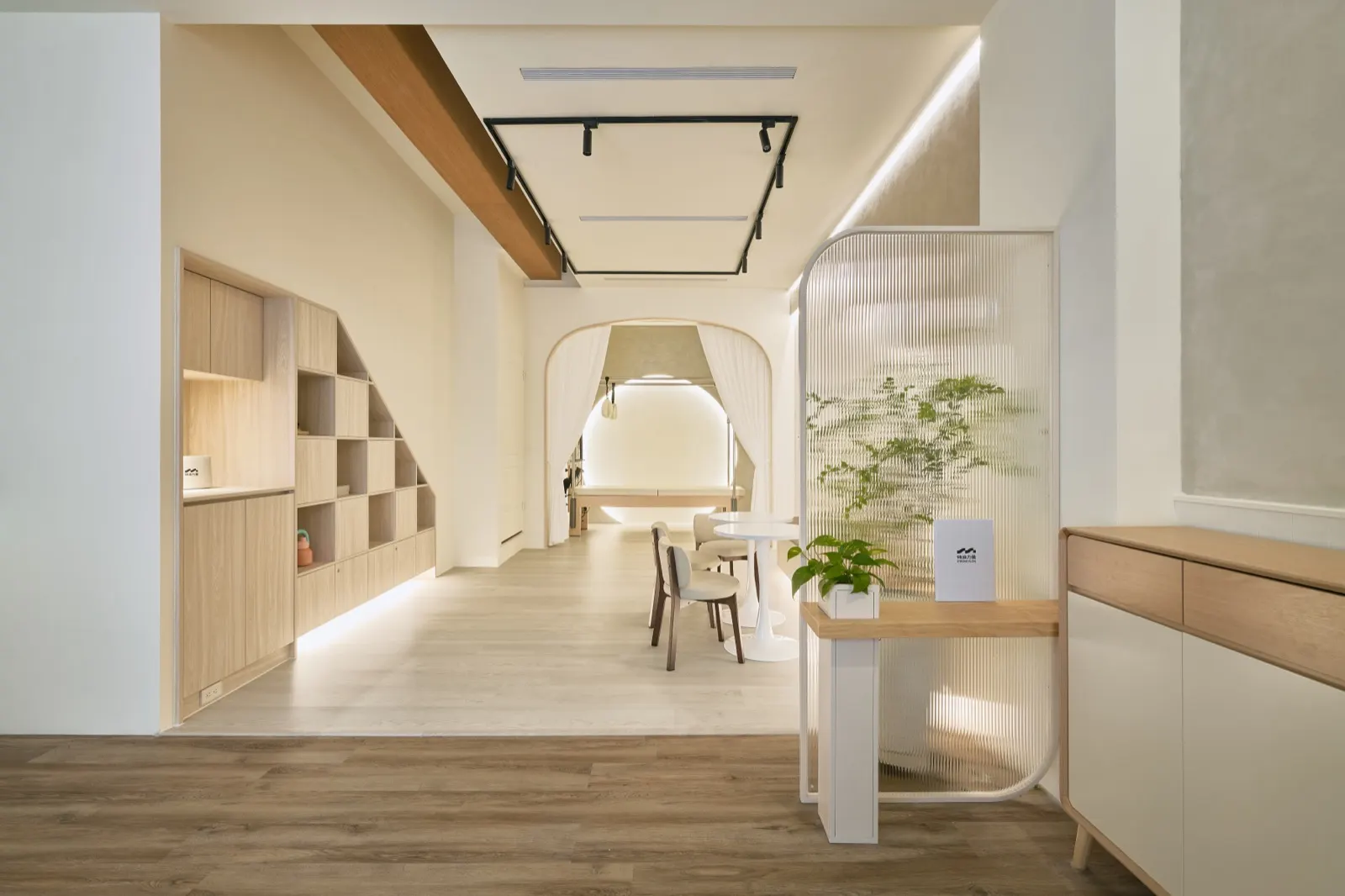 慶平店空間照 2